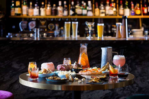 East Hotel - QLD Tourism 9