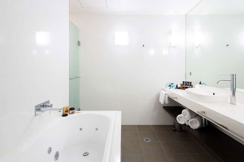 East Hotel - QLD Tourism 14