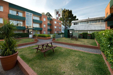 APX Apartments Parramatta - QLD Tourism 3