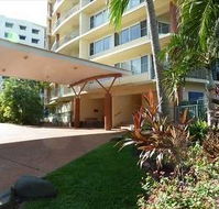 Cullen Bay Resorts - Queensland Tourism
