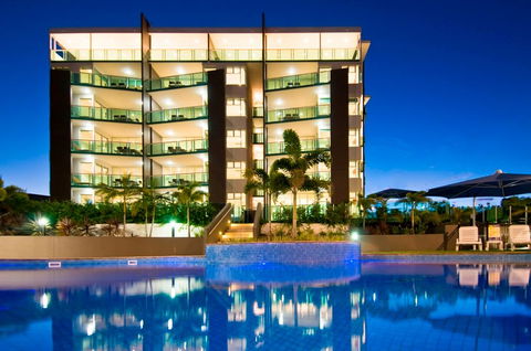 Akama Resort - Queensland Tourism 0