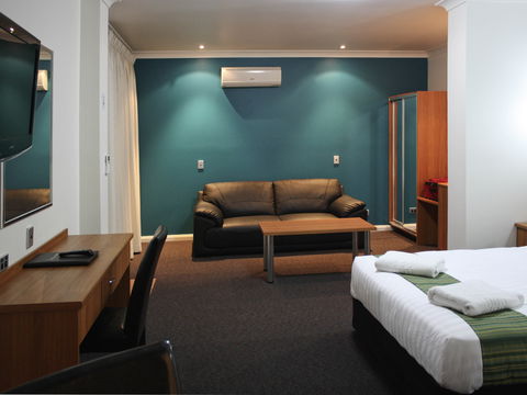Ibis Styles Broken Hill - Queensland Tourism 0