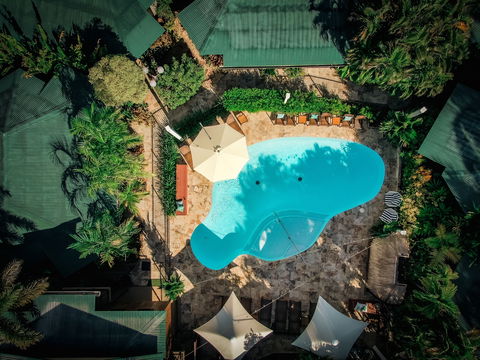 Palms City Resort - Queensland Tourism 1