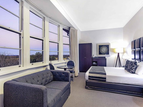 Mercure Monte Pio Hotel & Conference Ctr - Queensland Tourism 1