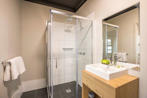 Nightcap at Chester Hill Hotel - QLD Tourism 0