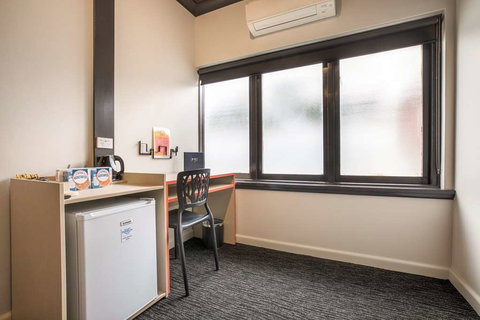 Nightcap at Chester Hill Hotel - QLD Tourism 2