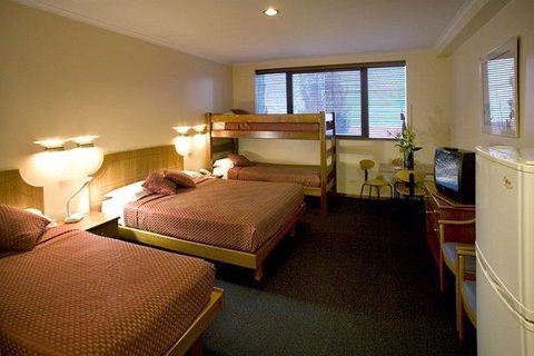 Capital Executive Apt Hotel Canberra - Queensland Tourism 2