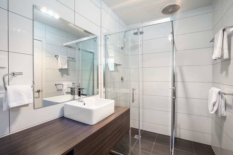 Nightcap at The Ranch Hotel - QLD Tourism 2