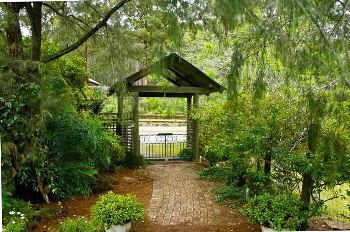 Kemeys Mountain Hideaway - QLD Tourism 0