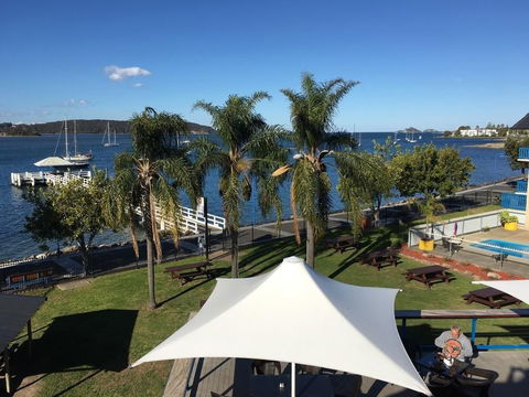 Mariners On The Waterfront - QLD Tourism 2