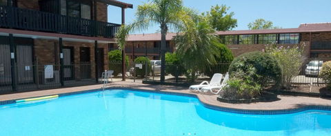 Maclin Lodge - Queensland Tourism 1