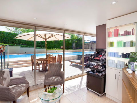 Grand Mercure The Hills Lodge - Queensland Tourism 14