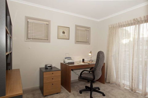 Ringwood Royale Apartment Hotel - QLD Tourism 4