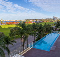 Crowne Plaza Perth - Queensland Tourism