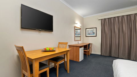 Metro Hotel Perth City - Queensland Tourism 6
