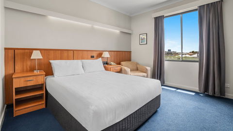 Metro Hotel Perth City - Queensland Tourism 14