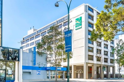 Quality Hotel Ambassador Perth - Queensland Tourism 0