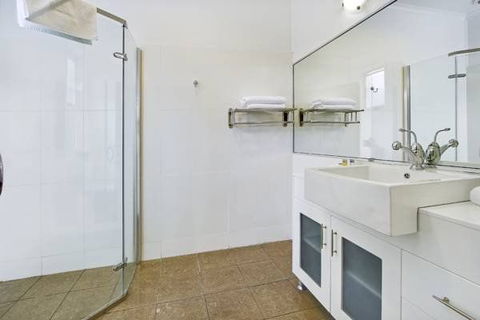 Rowville International Hotel - QLD Tourism 3