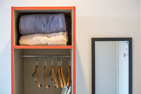 Nightcap At Waltzing Matilda Hotel - QLD Tourism 7