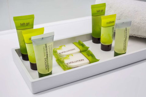 Nightcap At Waltzing Matilda Hotel - QLD Tourism 10