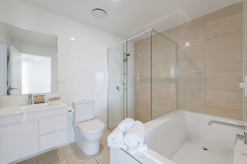 Astra Apartments Newcastle - QLD Tourism 5