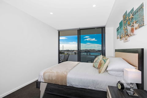 Astra Apartments Newcastle - QLD Tourism 10