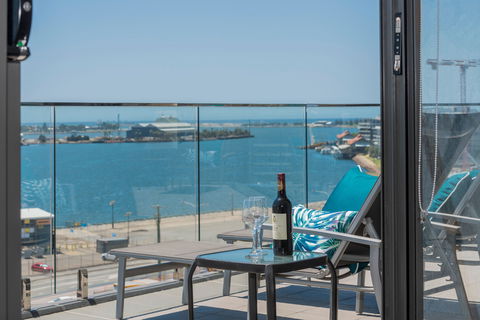 Astra Apartments Newcastle - QLD Tourism 15