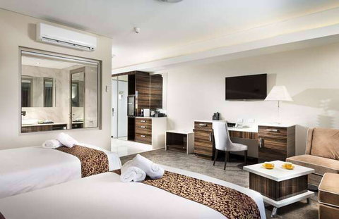 Swan River Hotel - Queensland Tourism 3