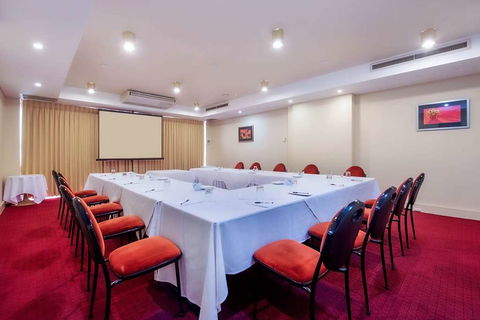 Quality Hotel Ambassador Perth - Queensland Tourism 8