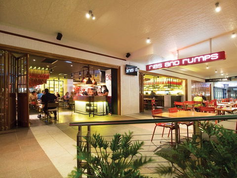 Oaks Grand Gladstone - QLD Tourism 3