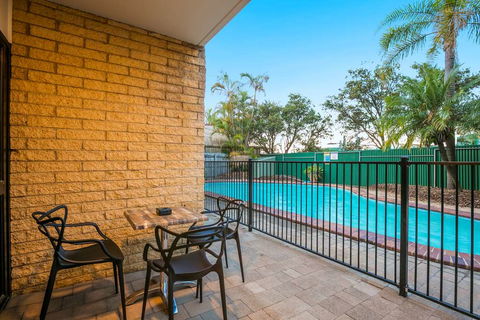 Kawana Waters Hotel By NightCap - QLD Tourism 1