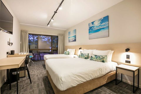 Kawana Waters Hotel By NightCap - QLD Tourism 2