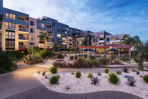 Esplanade Resort And Spa - Queensland Tourism 0