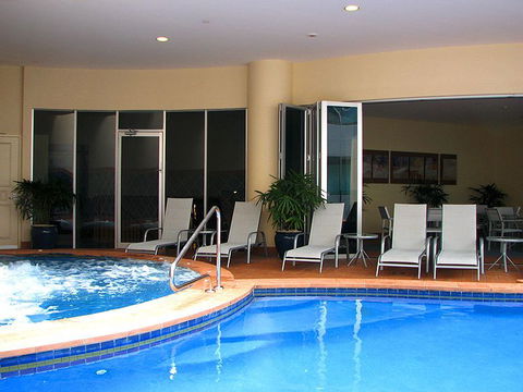 MacArthur Chambers - QLD Tourism 2