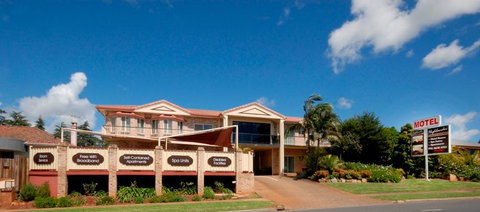 Highlander Motor Inn - QLD Tourism 0