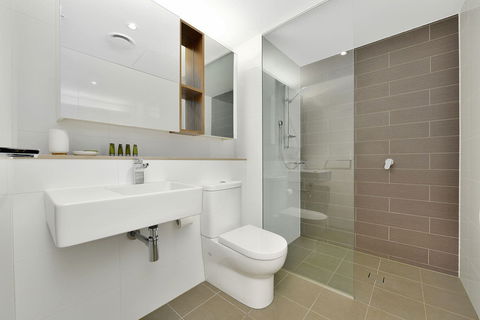 Astra Apartments MacQuarie Park - QLD Tourism 1