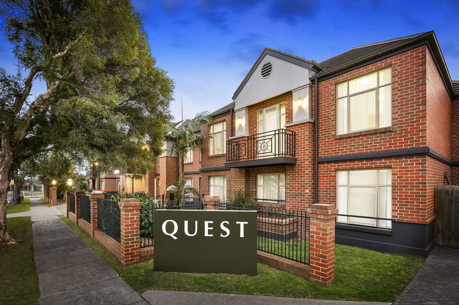 Dandenong North VIC QLD Tourism
