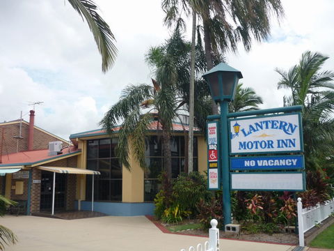 Lantern Motor Inn - QLD Tourism 0