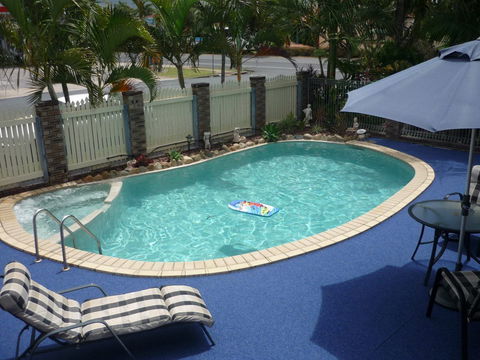 Lantern Motor Inn - QLD Tourism 2