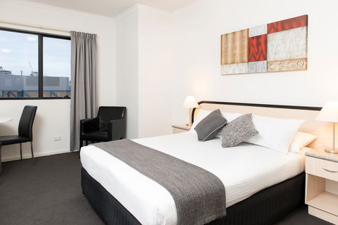 Adelaide Riviera Hotel - Queensland Tourism 2