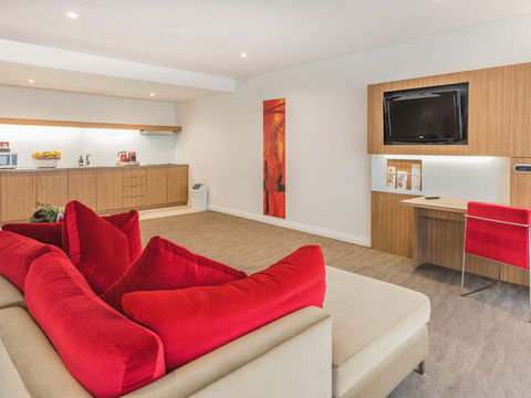 Novotel Sydney Rooty Hill - QLD Tourism 12