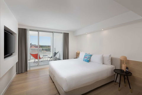 QT Bondi - Queensland Tourism 10