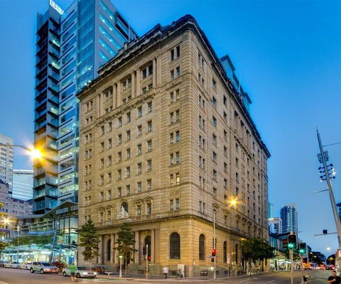 MacArthur Chambers - QLD Tourism 0
