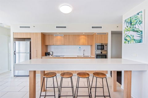 Lanai Riverside Apartments - QLD Tourism 6