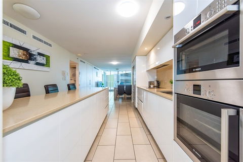 Lanai Riverside Apartments - QLD Tourism 10