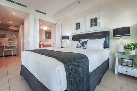 Lanai Riverside Apartments - QLD Tourism 11