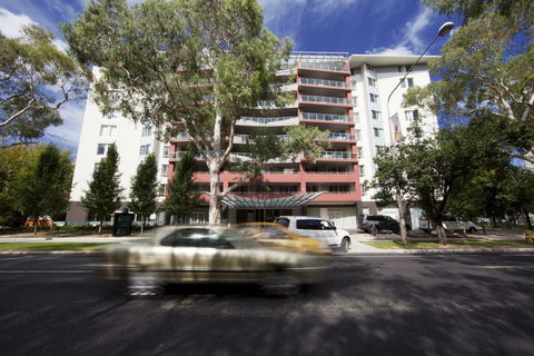 Pacific Suites Canberra - Queensland Tourism 0