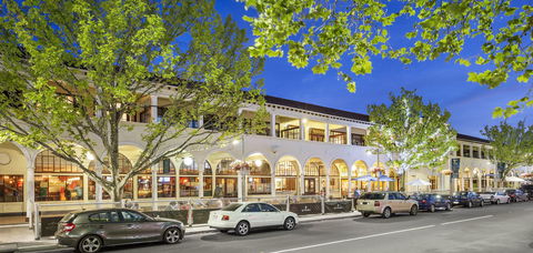 Quest Canberra - Queensland Tourism 0
