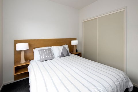 Lady Bay Resort - QLD Tourism 1