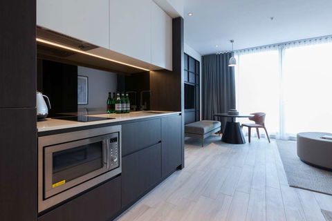 Skye Suites Green Square - Queensland Tourism 1